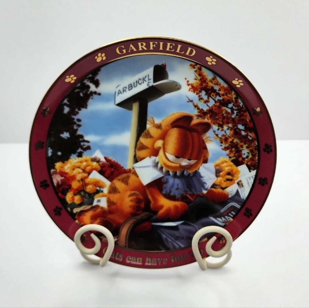 Danbury Mint Garfield collectors plate Cats Can Have Fun Too